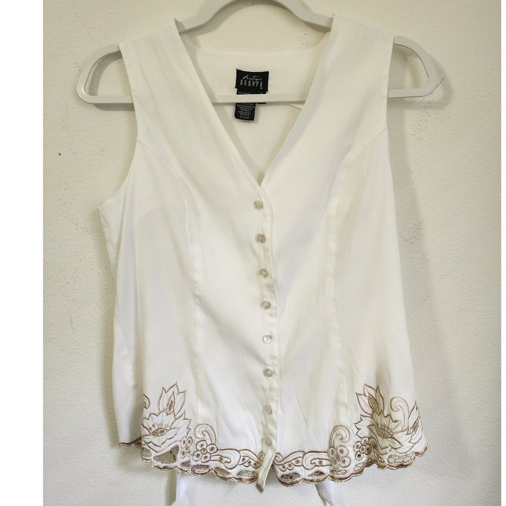 Boutique Europa White Embroidered Scalloped Hem Button Front Vest Top Size 8